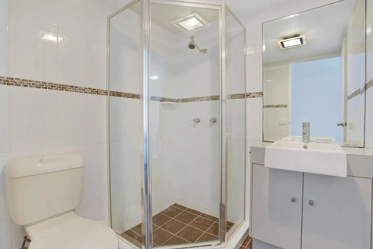 *** Aparthotel Beach Palms Holiday Apartments Gold Coast Australia